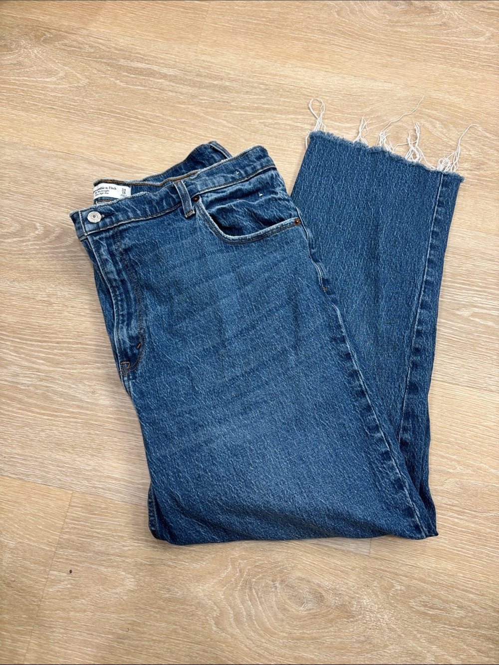 Abercrombie & Fitch Women's Plus Size Ultra High Rise 90s Straight Jean in Dark